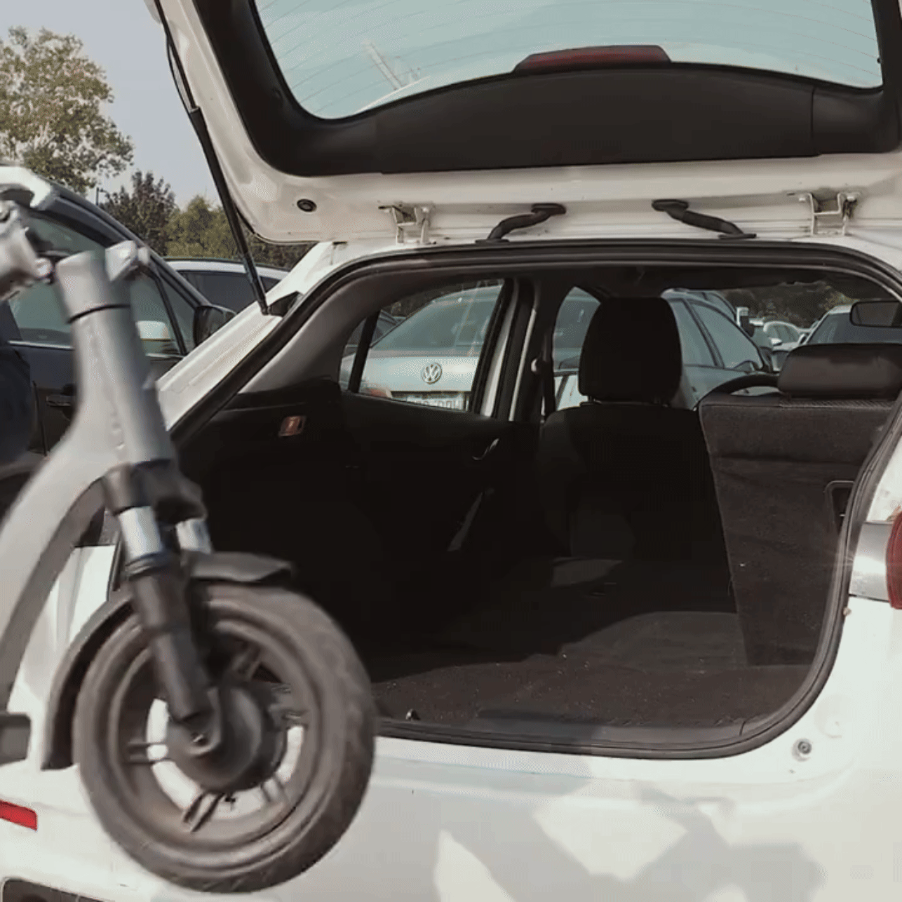 EFFORTLESS FOLDING, EASY TRANSPORT