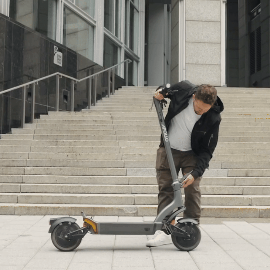 EFFORTLESS FOLDING, EASY TRANSPORT